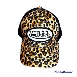 Von Dutch cheetah print trucker cap